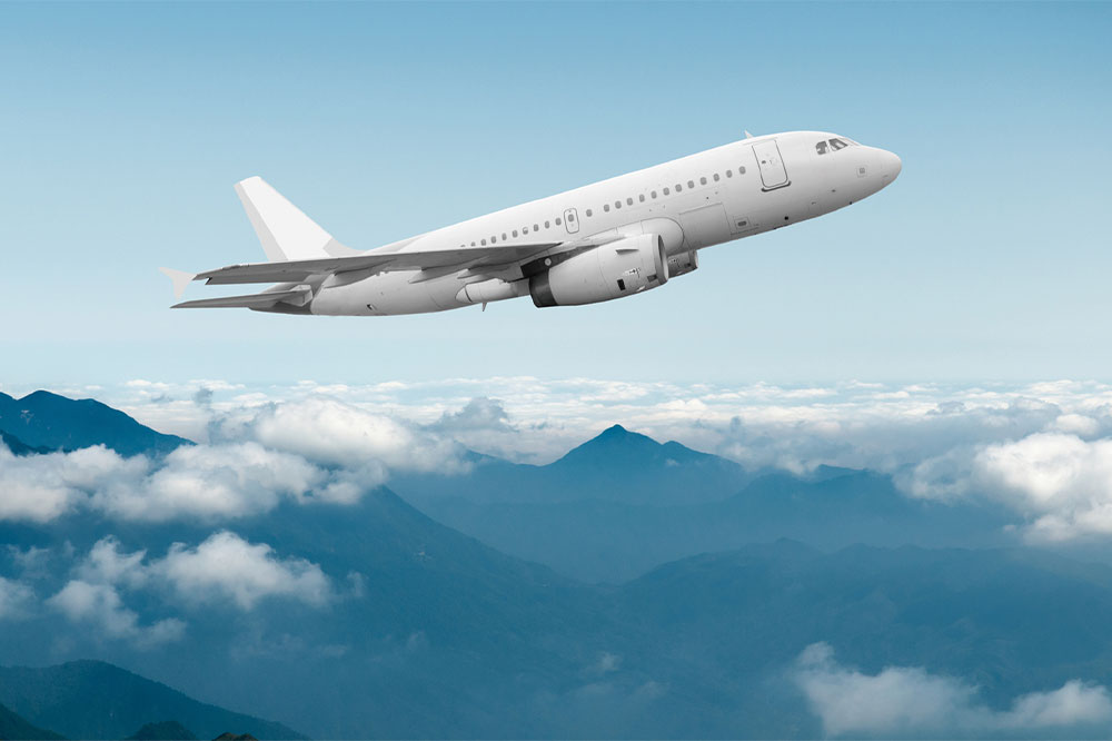 Smart hacks and tips to improve flight experiences