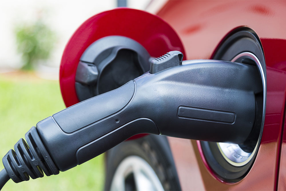 7 best electric cars to consider investing in