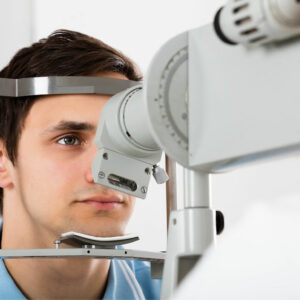 7 unhealthy habits that adversely affect the eyes