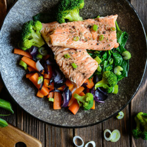 Foods to Eat and Avoid With Macular Degeneration